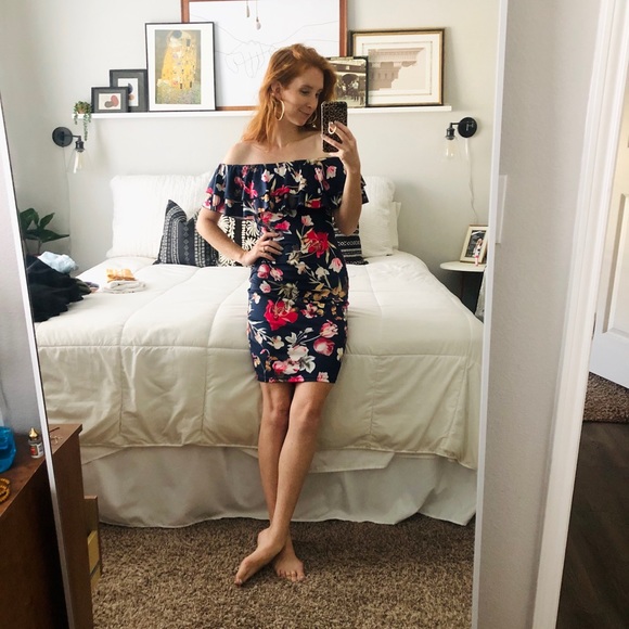 Off the Shoulder Dress - Picture 1 of 4